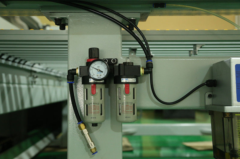 SD-1350 Acryl CNC Elektronische Paneelzaag  Acryl Tafelzaag Automatische Voeding Acryl Elektronische Snijzaag voor PMMA PS MS