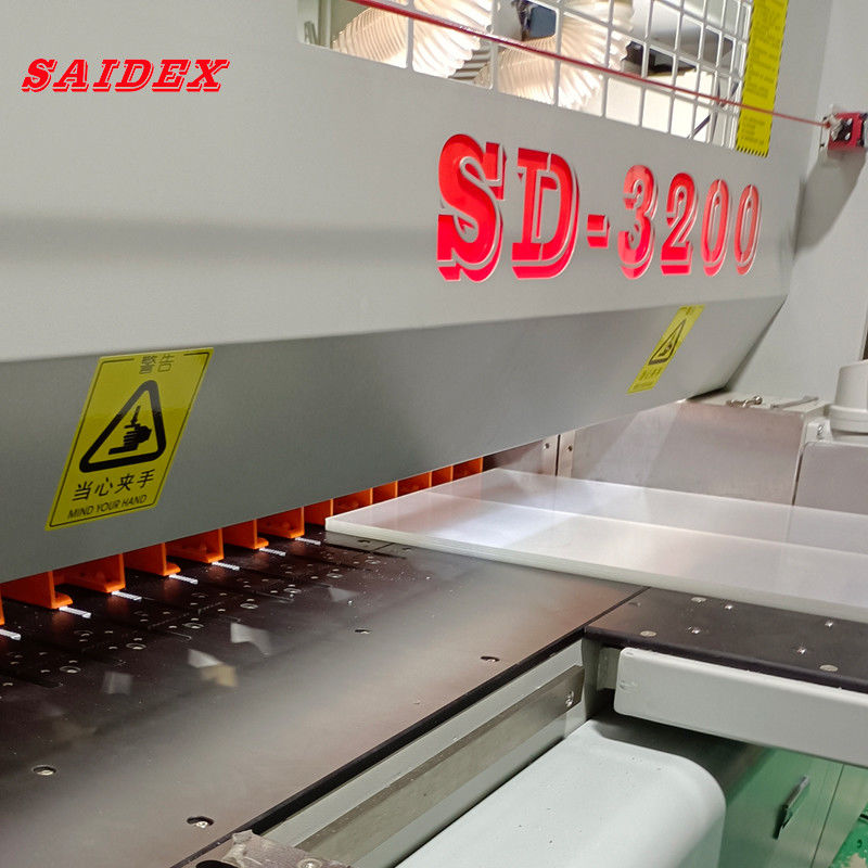 305-455mm Hoofdzaagblad Diameter Acrylplaat Snijmachine 11kw Zaagmotor