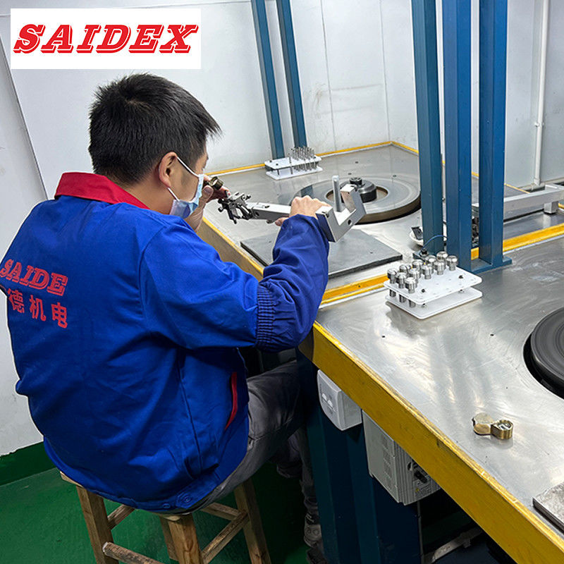 Acrylische trimmingsmachine voor acrylische Pmma Pom Etc Macromolecule thermoplastisch geïsoleerd materiaal