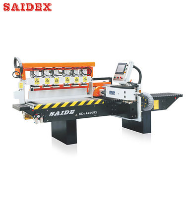 Een krachtige acrylpoetsmachine, een perfecte aanvulling op het productieproces.